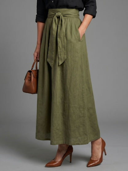 Carla | Conjunto de Dos Piezas Blusa Negra Falda Midi Verde Oliva