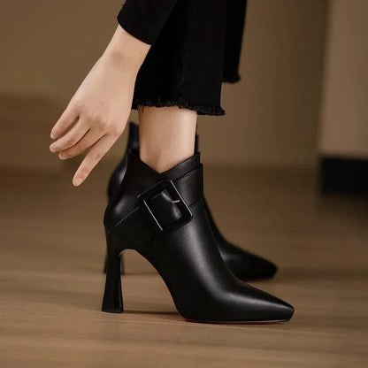 Yolanda | Botines Aveline con Hebilla